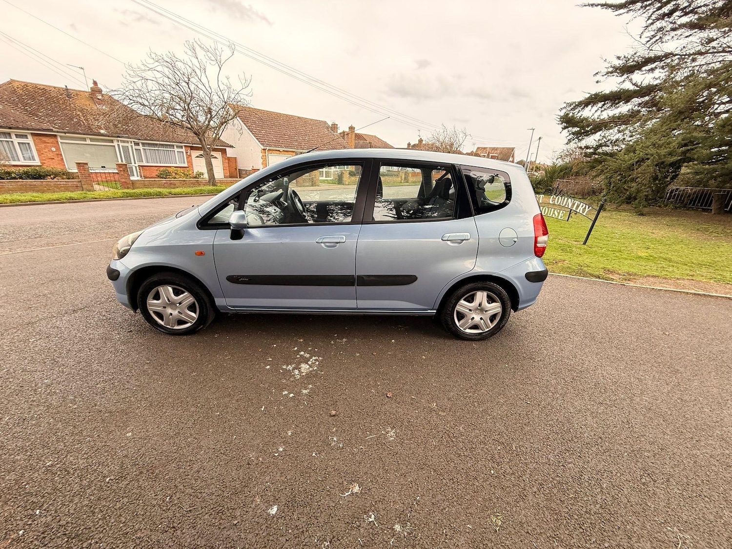 Used Honda Jazz 2004 for sale - 77892755: Photo 2