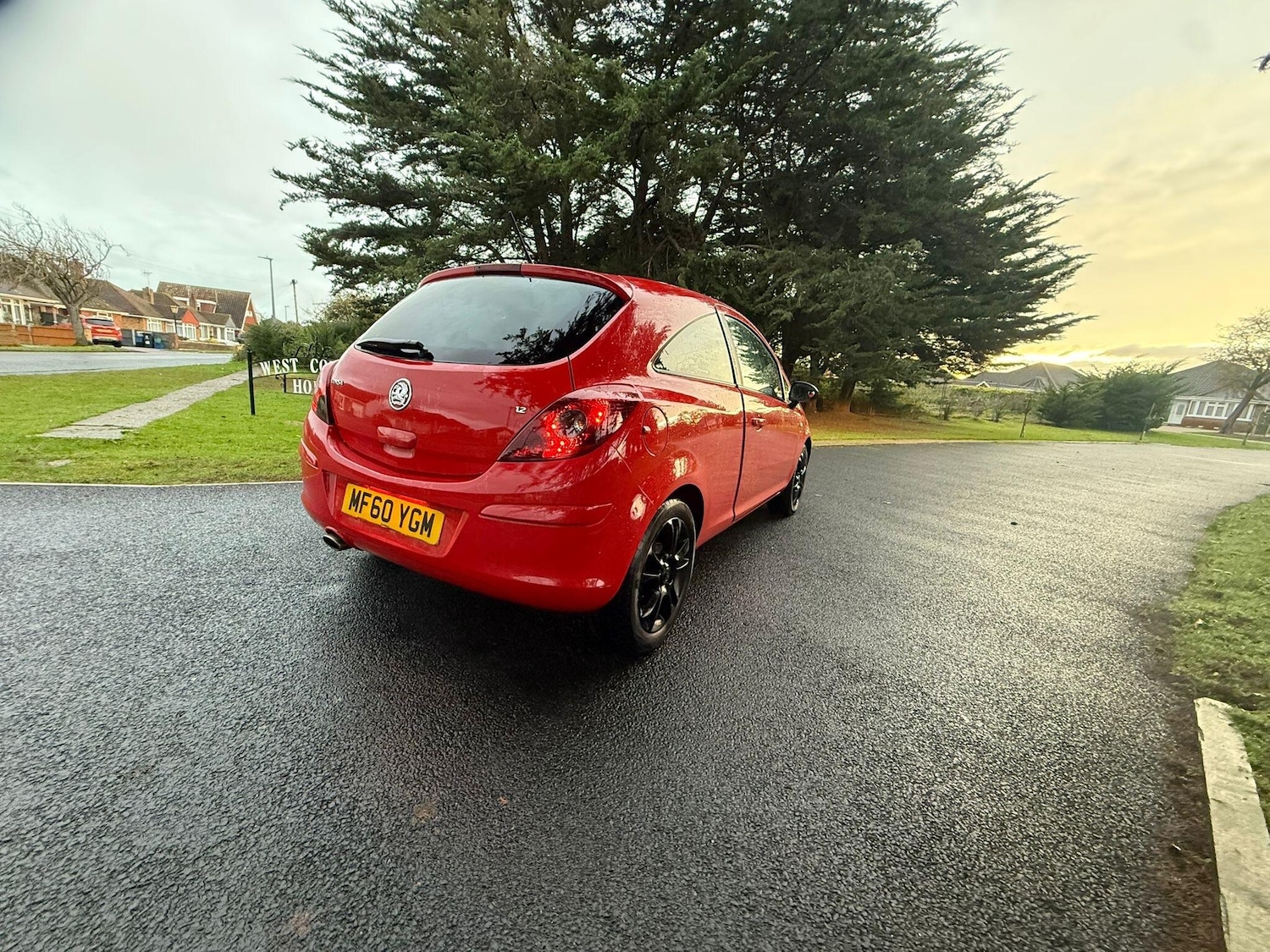 Used Vauxhall Corsa 2010 for sale - 76849954: Photo 2