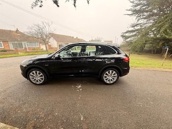 Used Porsche Cayenne 2012 for sale - 79595092: Photo