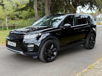 Used Land Rover Discovery Sport 2018 for sale - 78609366: Photo