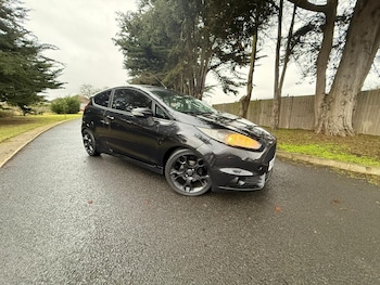 Used Ford Fiesta 2014 for sale - 77550107: Photo