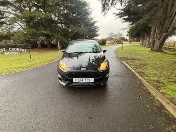 Used Ford Fiesta 2014 for sale - 77550107: Photo