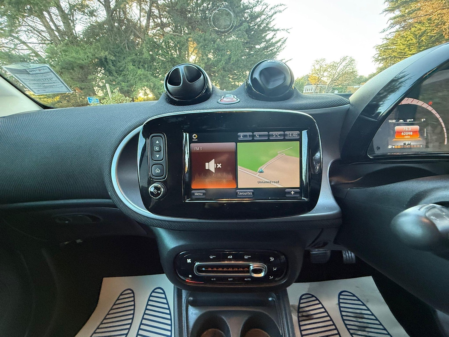 Used smart fortwo 2015 for sale - 76912896: Photo 18