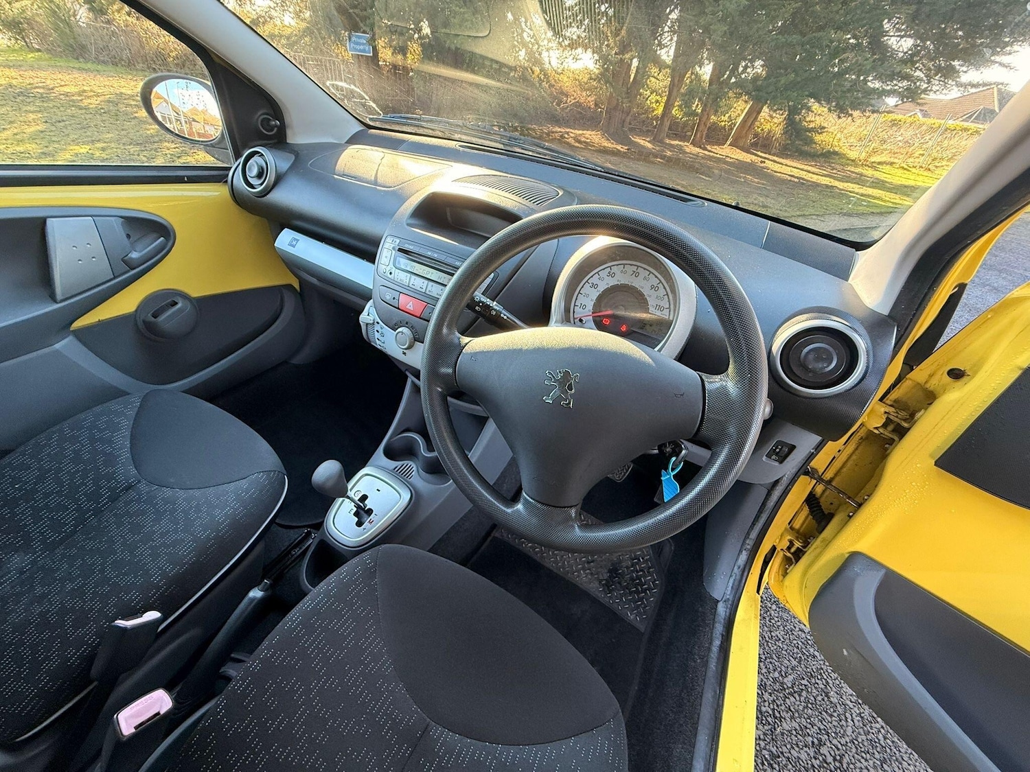 Used Peugeot 107 2010 for sale - 77351337: Photo 11