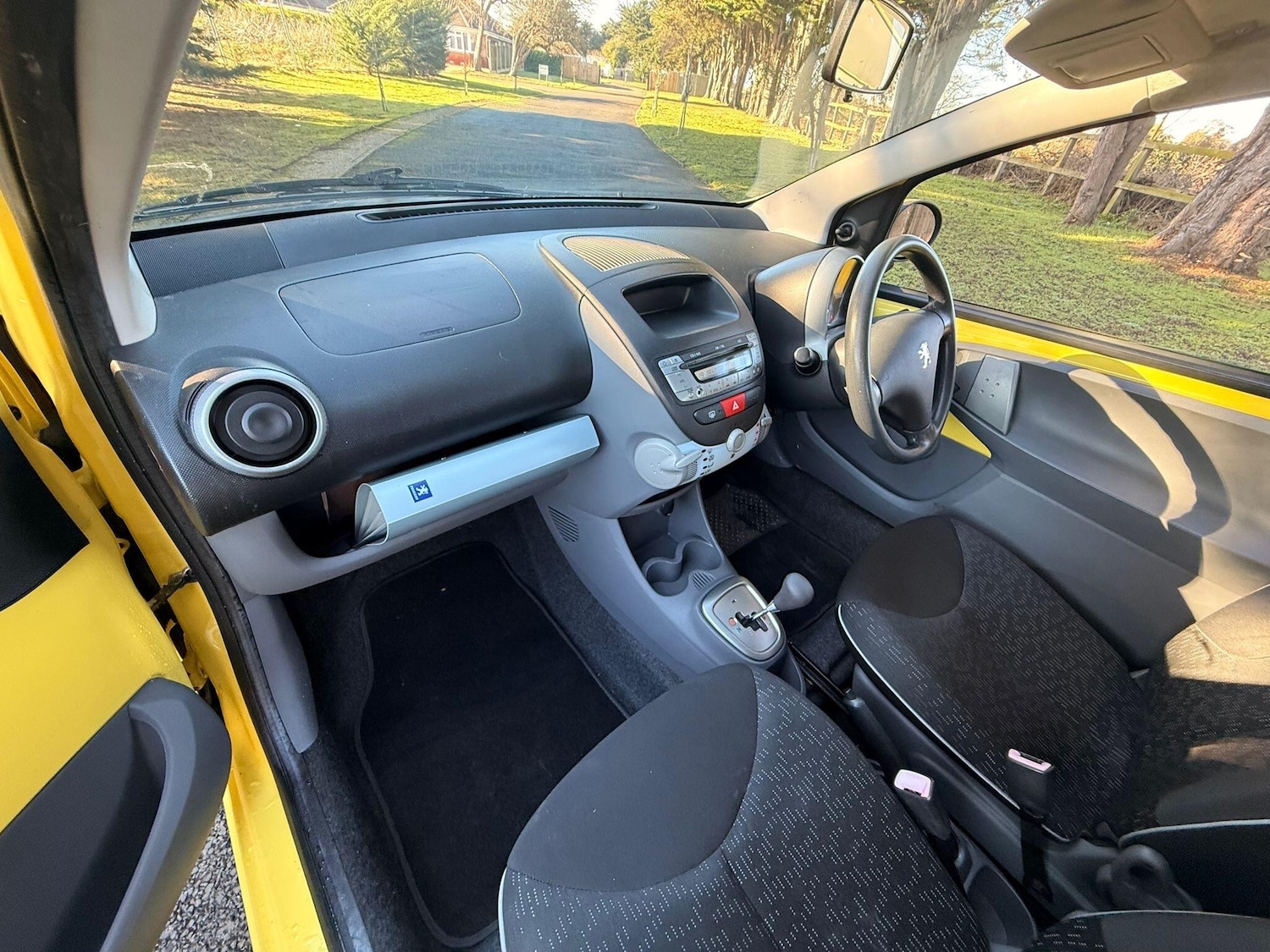 Used Peugeot 107 2010 for sale - 77351337: Photo 15