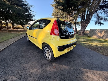 Used Peugeot 107 2010 for sale - 77351337: Photo