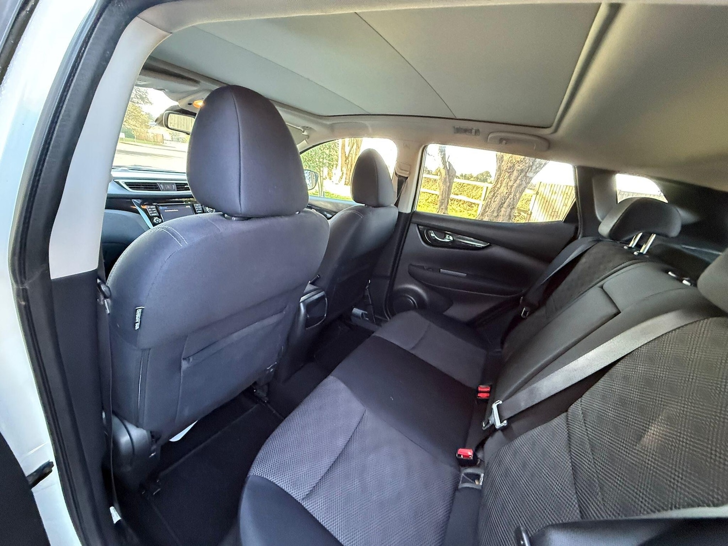 Used Nissan Qashqai 2015 for sale - 76689622: Photo 12