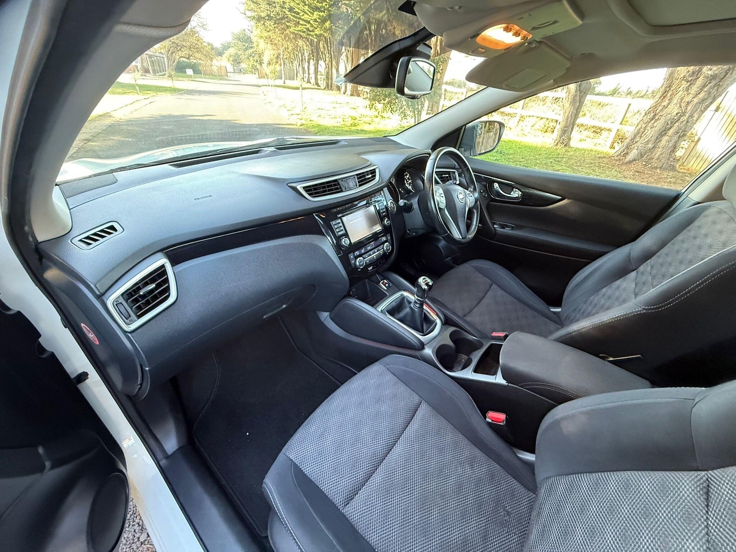 Used Nissan Qashqai 2015 for sale - 76689622: Photo 15