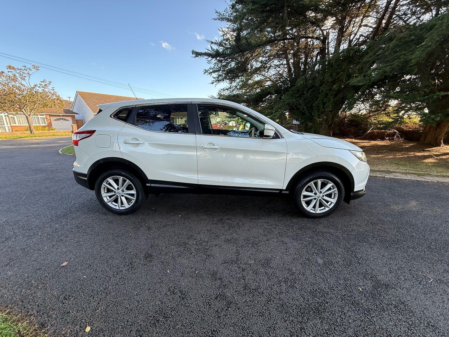 Used Nissan Qashqai 2015 for sale - 76689622: Photo 2