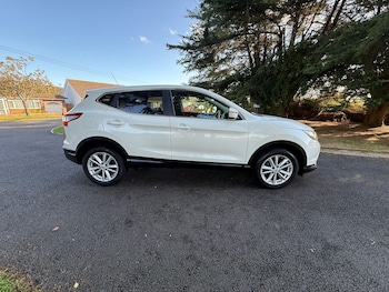 Used Nissan Qashqai 2015 for sale - 76689622: Photo