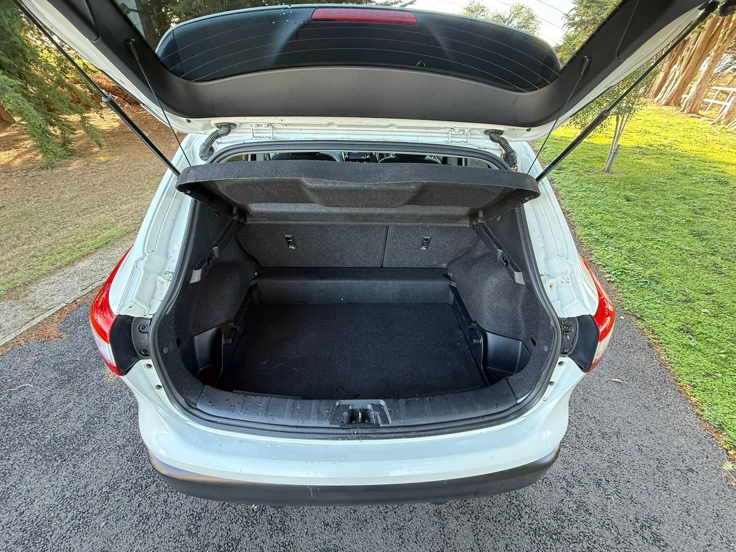 Used Nissan Qashqai 2015 for sale - 76689622: Photo 9