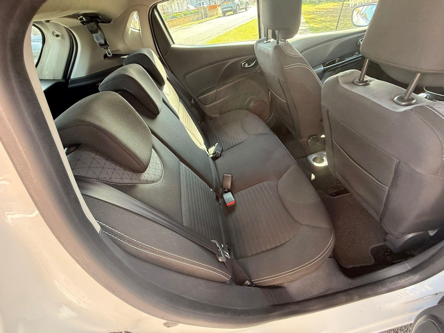 Used Renault Clio 2014 for sale - 76688736: Photo 12