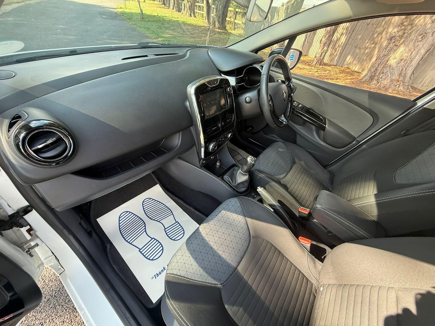 Used Renault Clio 2014 for sale - 76688736: Photo 19