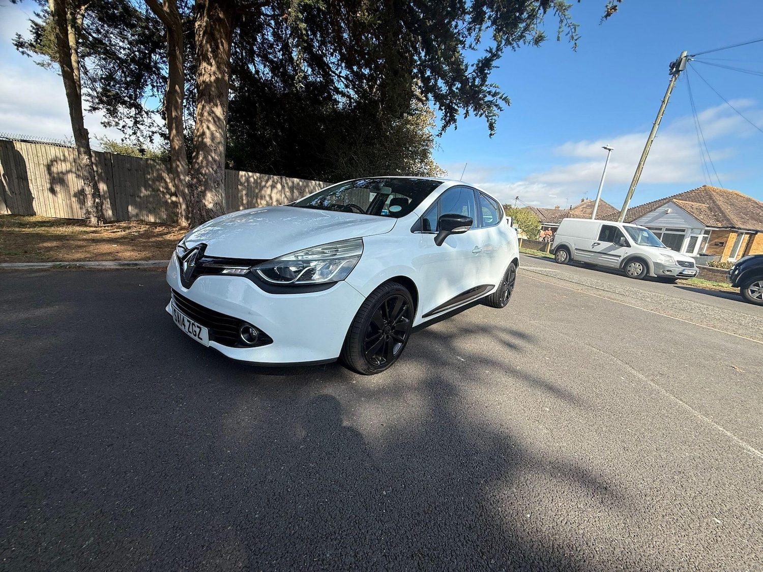Used Renault Clio 2014 for sale - 76688736: Photo 2