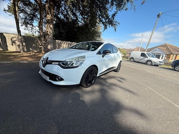 Used Renault Clio 2014 for sale - 76688736: Photo