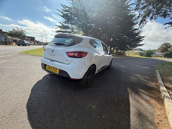 Used Renault Clio 2014 for sale - 76688736: Photo