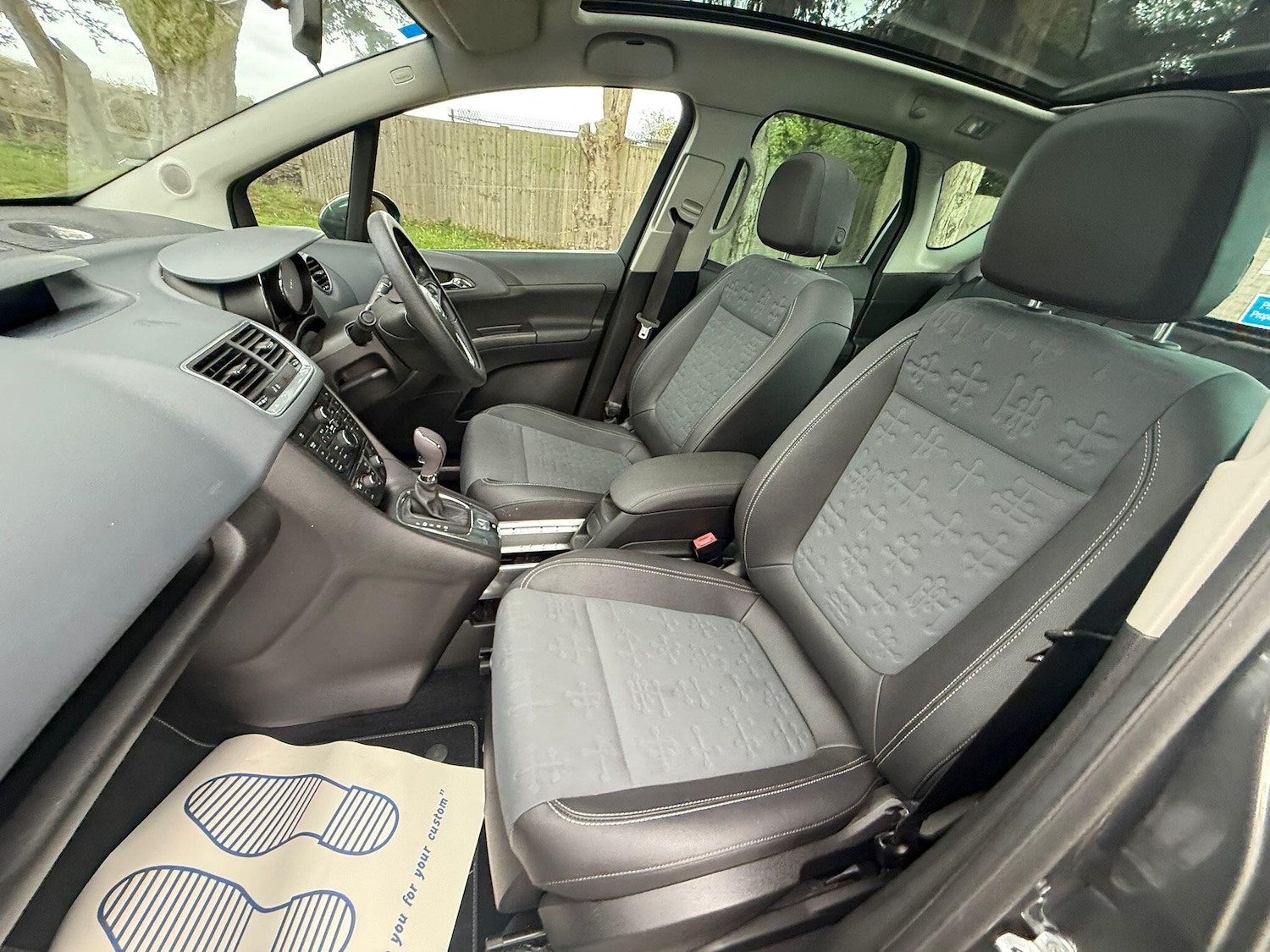 Used Vauxhall Meriva 2010 for sale - 76689068: Photo 11