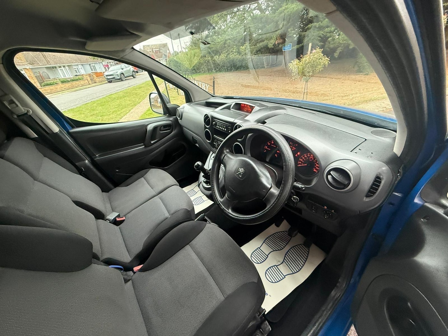 Used Peugeot Partner 2017 for sale - 77001098: Photo 10