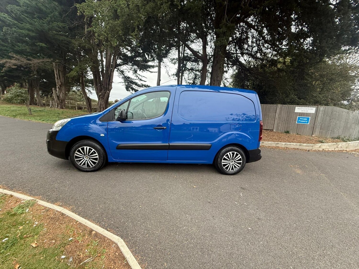 Used Peugeot Partner 2017 for sale - 77001098: Photo 7