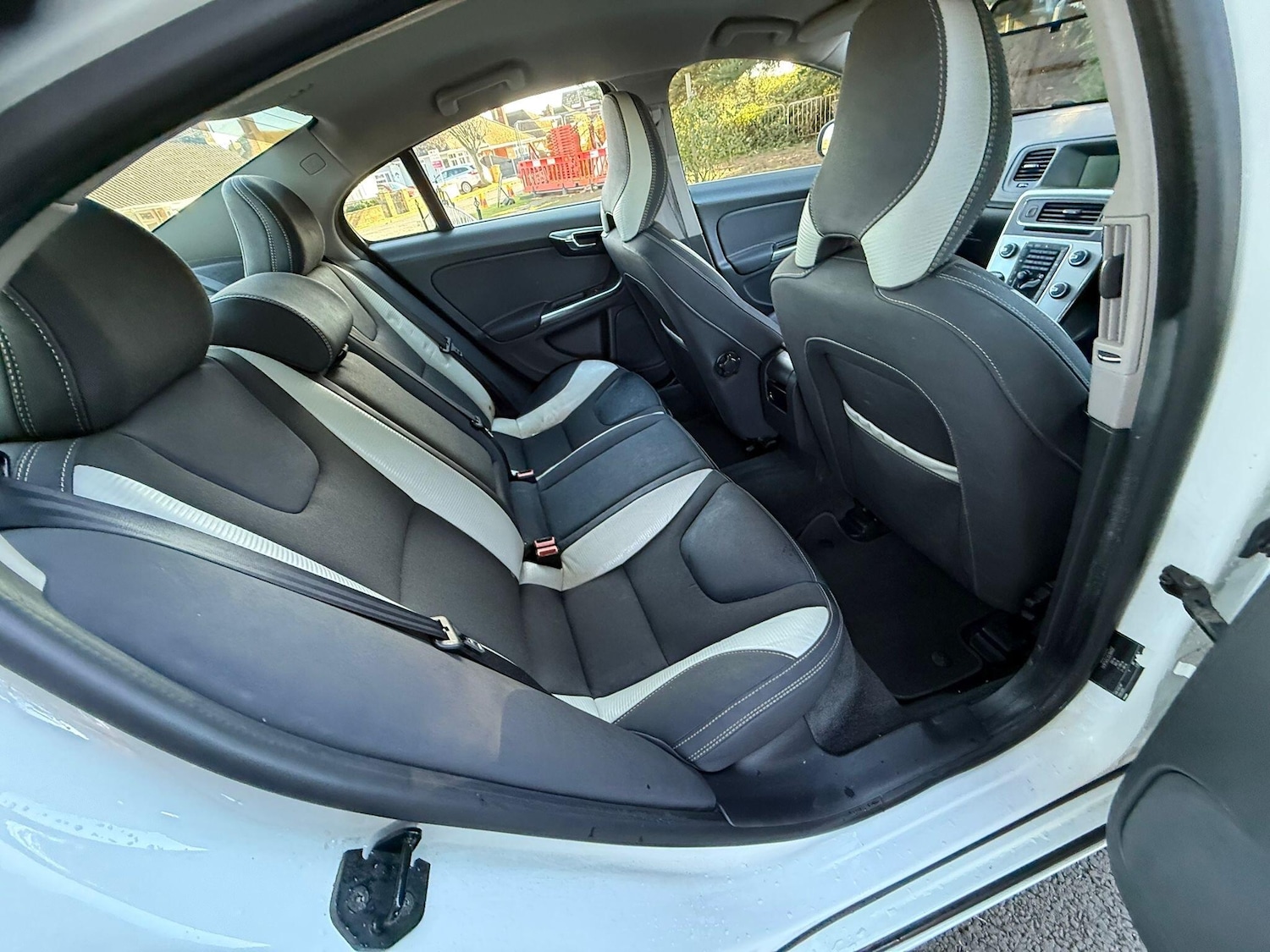 Used Volvo S60 2013 for sale - 76728878: Photo 11