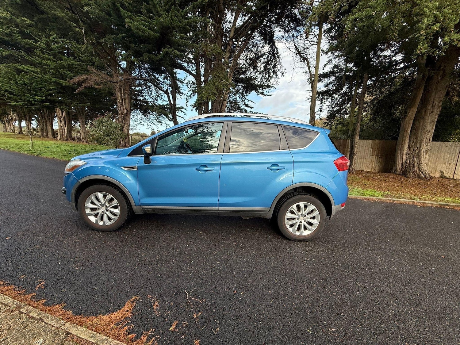 Used Ford Kuga 2009 for sale - 77001140: Photo 2