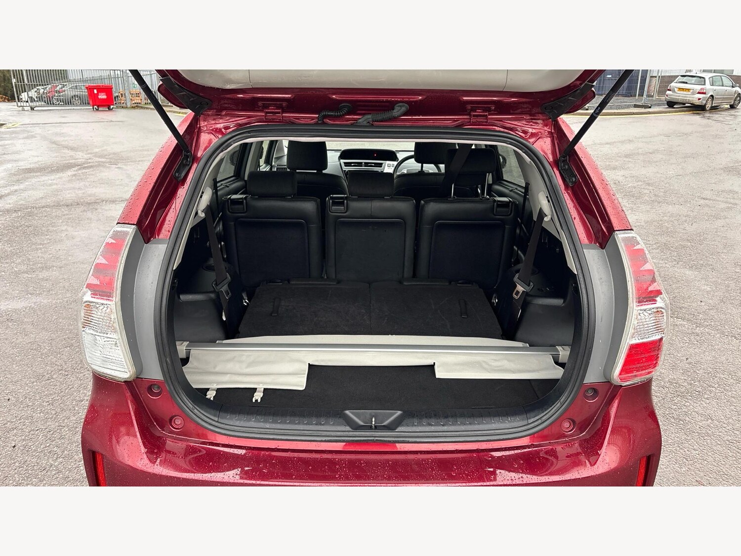 Used Toyota Prius+ 2020 for sale - 76952236: Photo 16