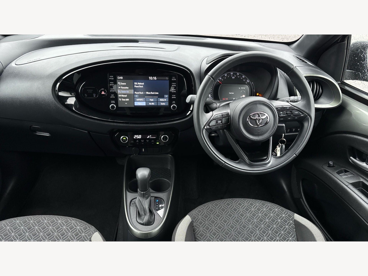 Used Toyota Aygo X 2022 for sale - 77611653: Photo 7