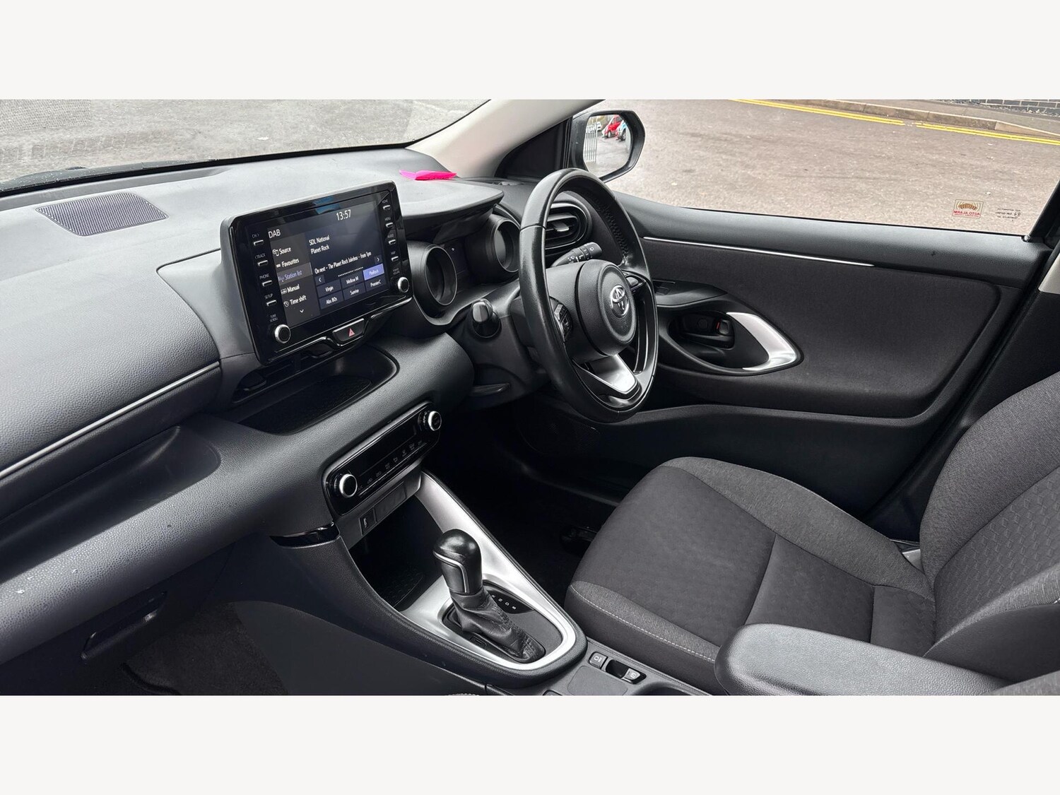 Used Toyota Yaris 2022 for sale - 76976441: Photo 12