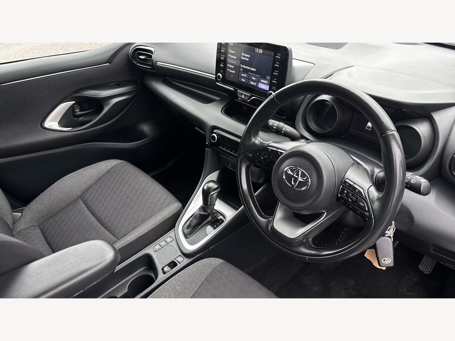 Used Toyota Yaris 2022 for sale - 76976441: Photo 13