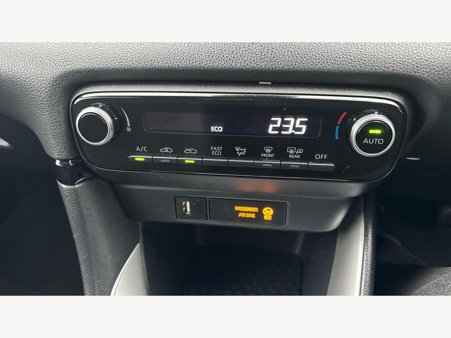 Used Toyota Yaris 2022 for sale - 76976441: Photo 23