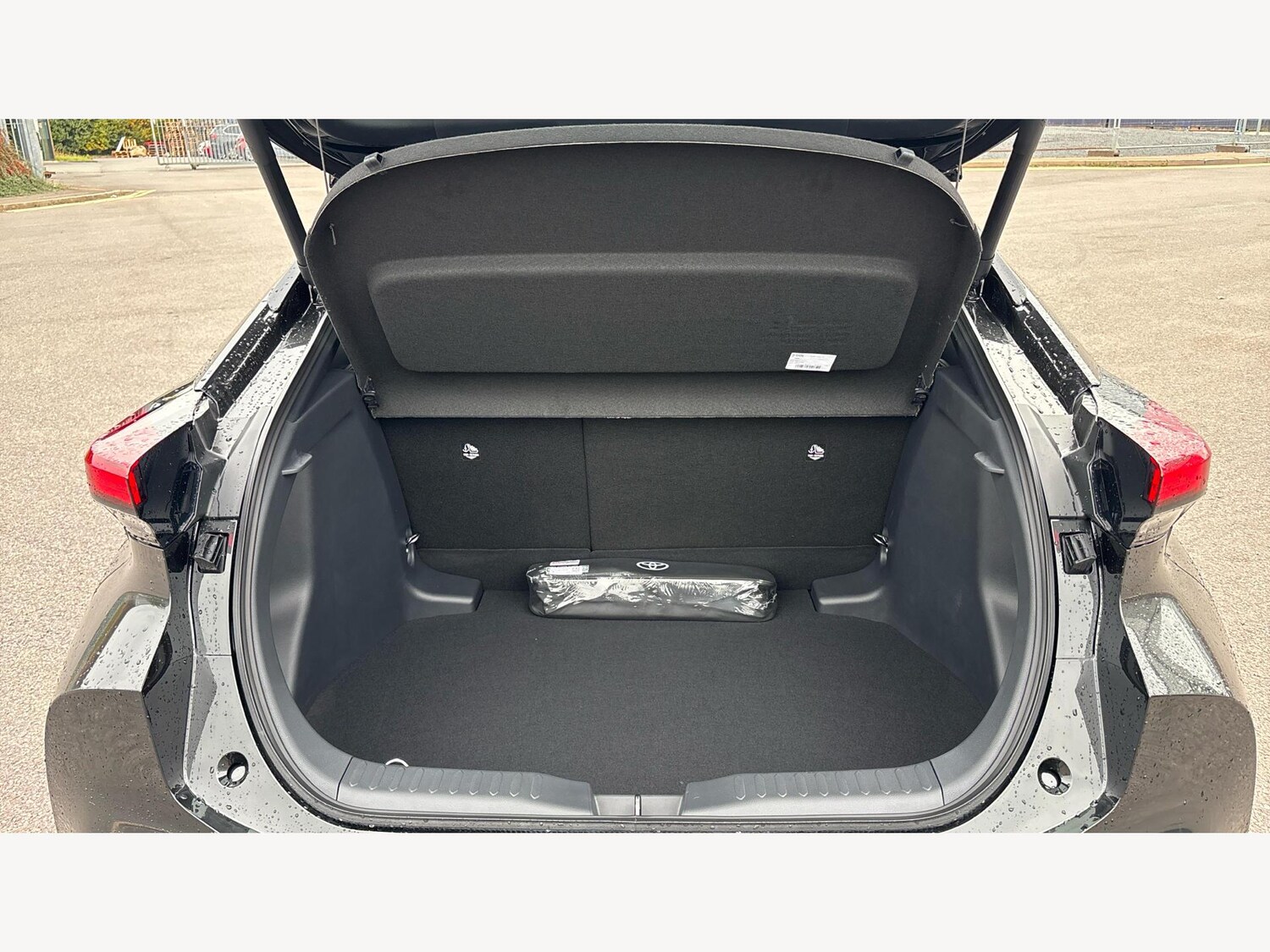 Used Toyota C-HR 2025 for sale - 76457428: Photo 16