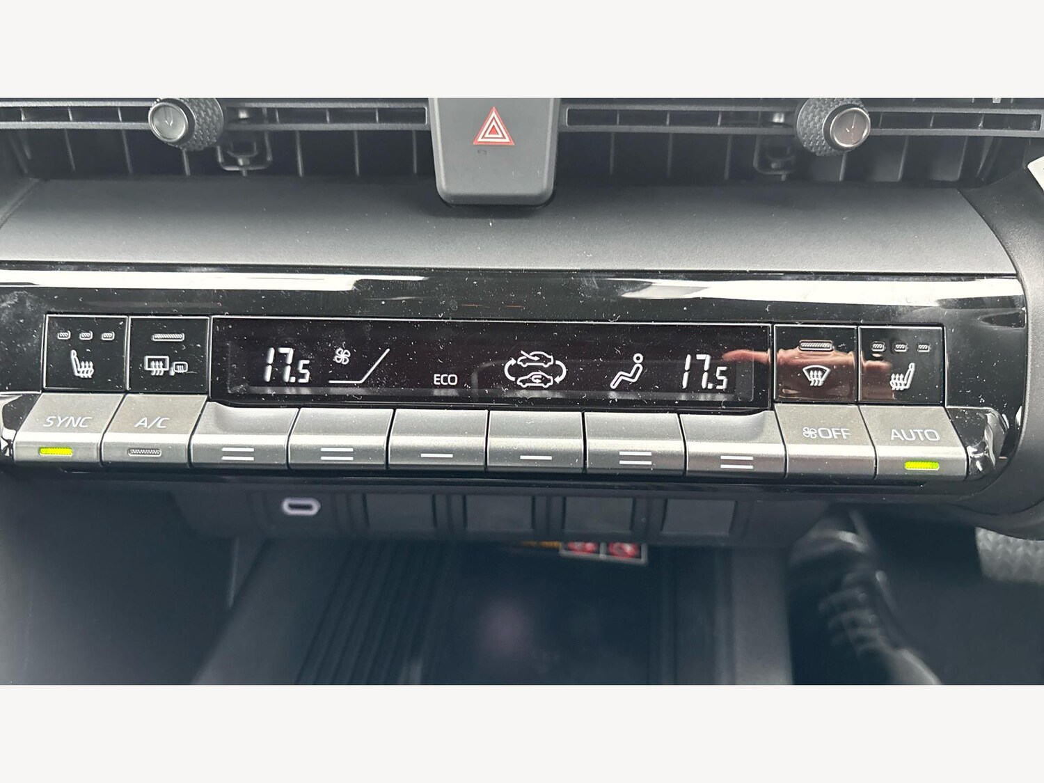 Used Toyota C-HR 2025 for sale - 76457428: Photo 23