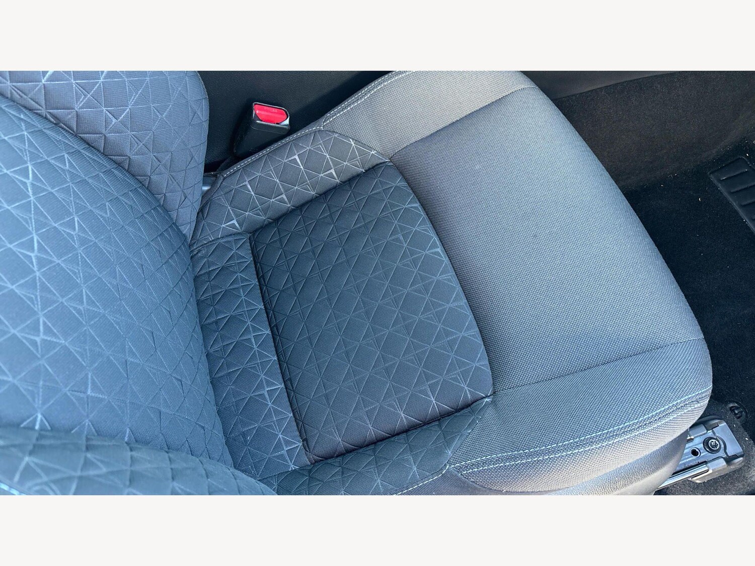 Used Toyota C-HR 2020 for sale - 78171058: Photo 19