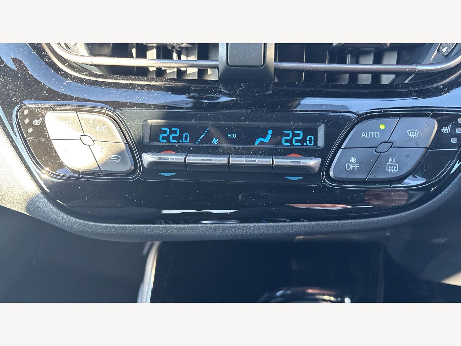 Used Toyota C-HR 2020 for sale - 78171058: Photo 32