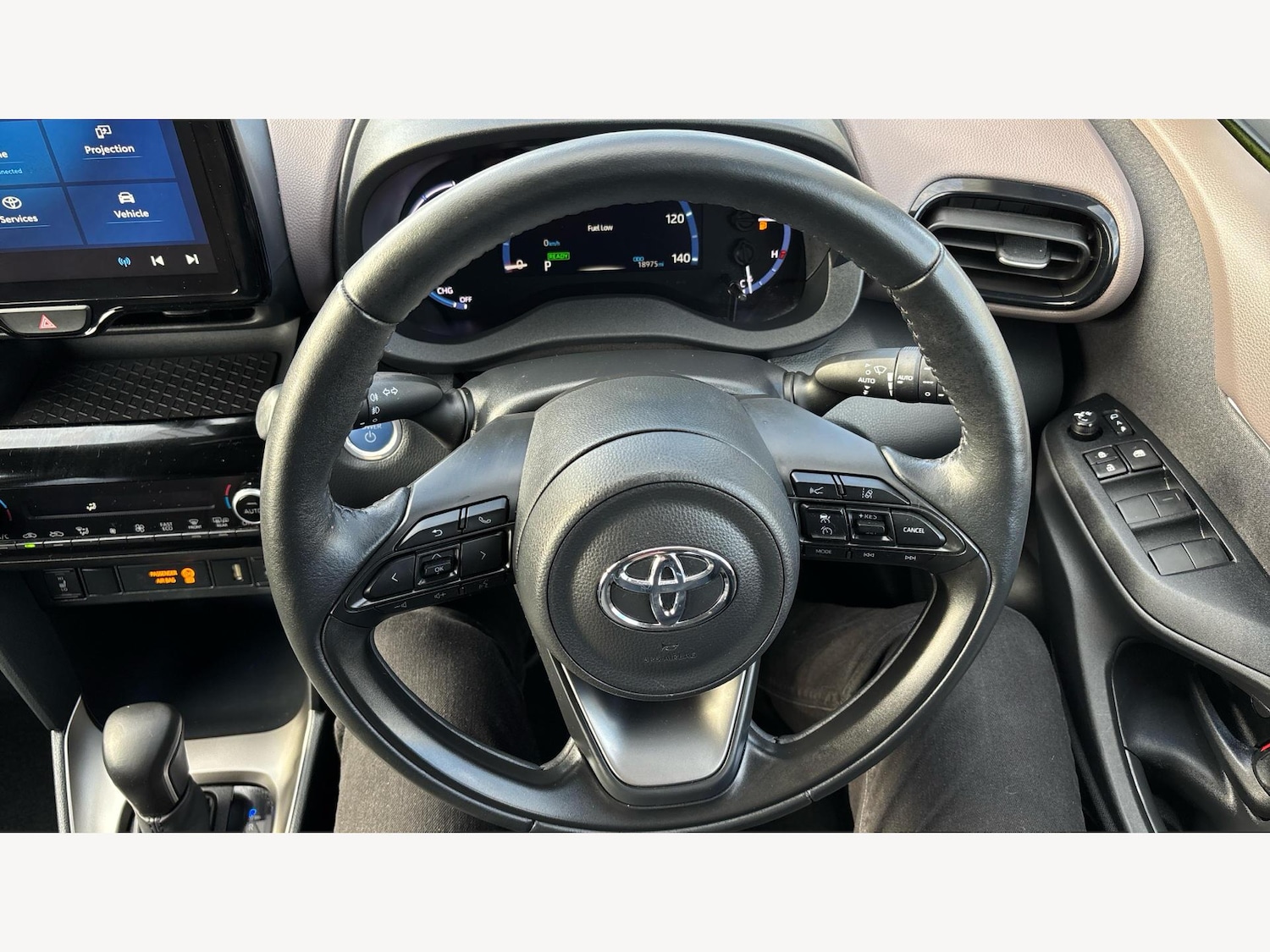 Used Toyota Yaris Cross 2022 for sale - 76456813: Photo 10