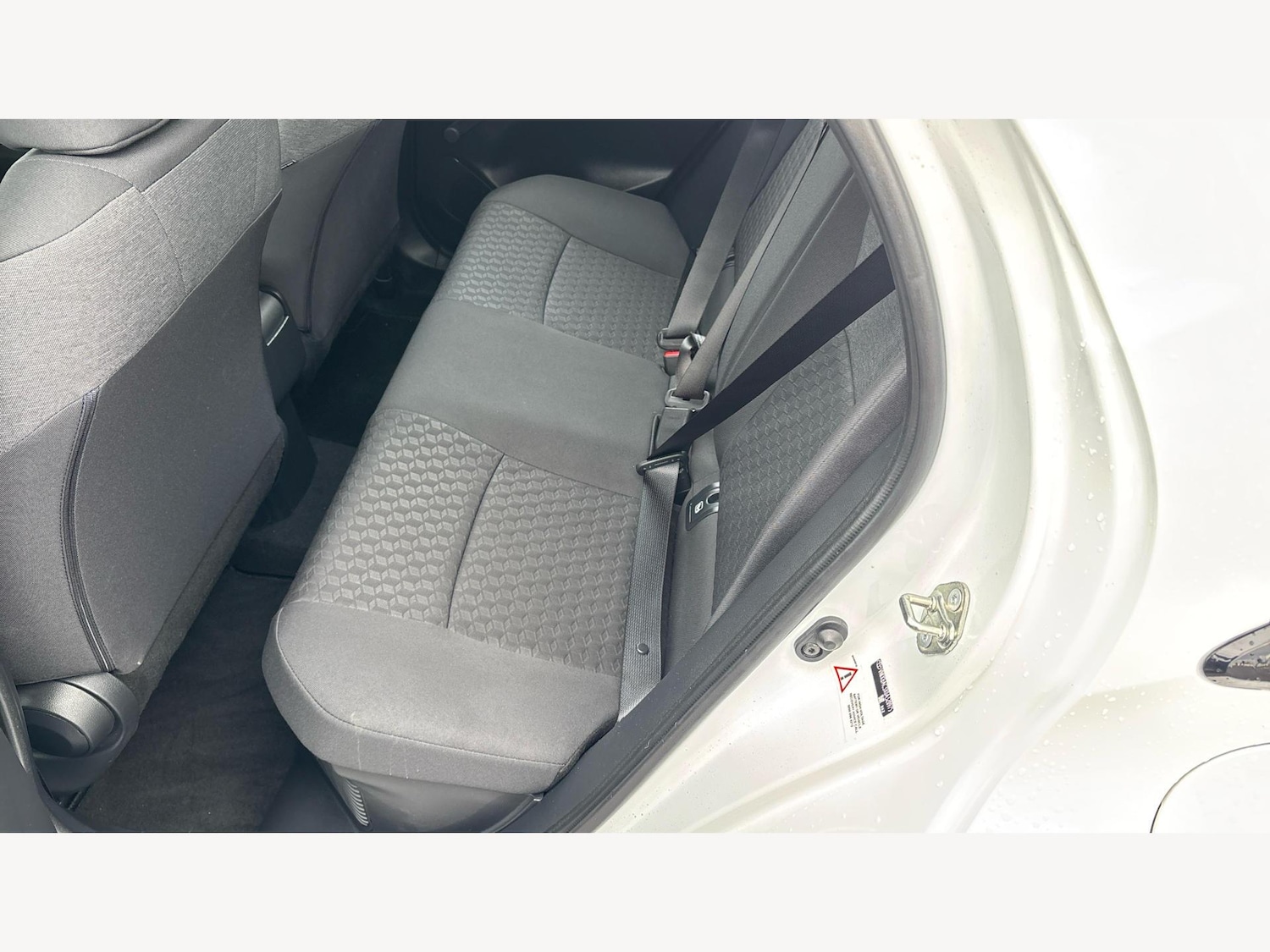 Used Toyota Yaris for sale - 77359316: Photo 15