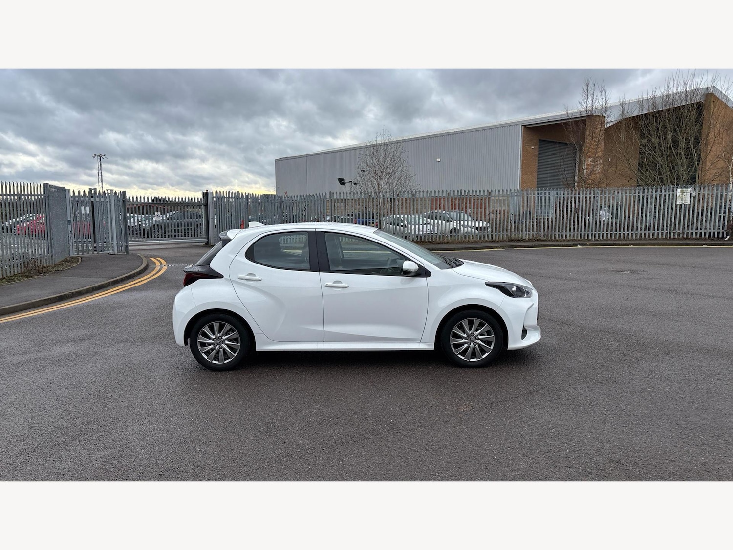 Used Toyota Yaris for sale - 77359316: Photo 18