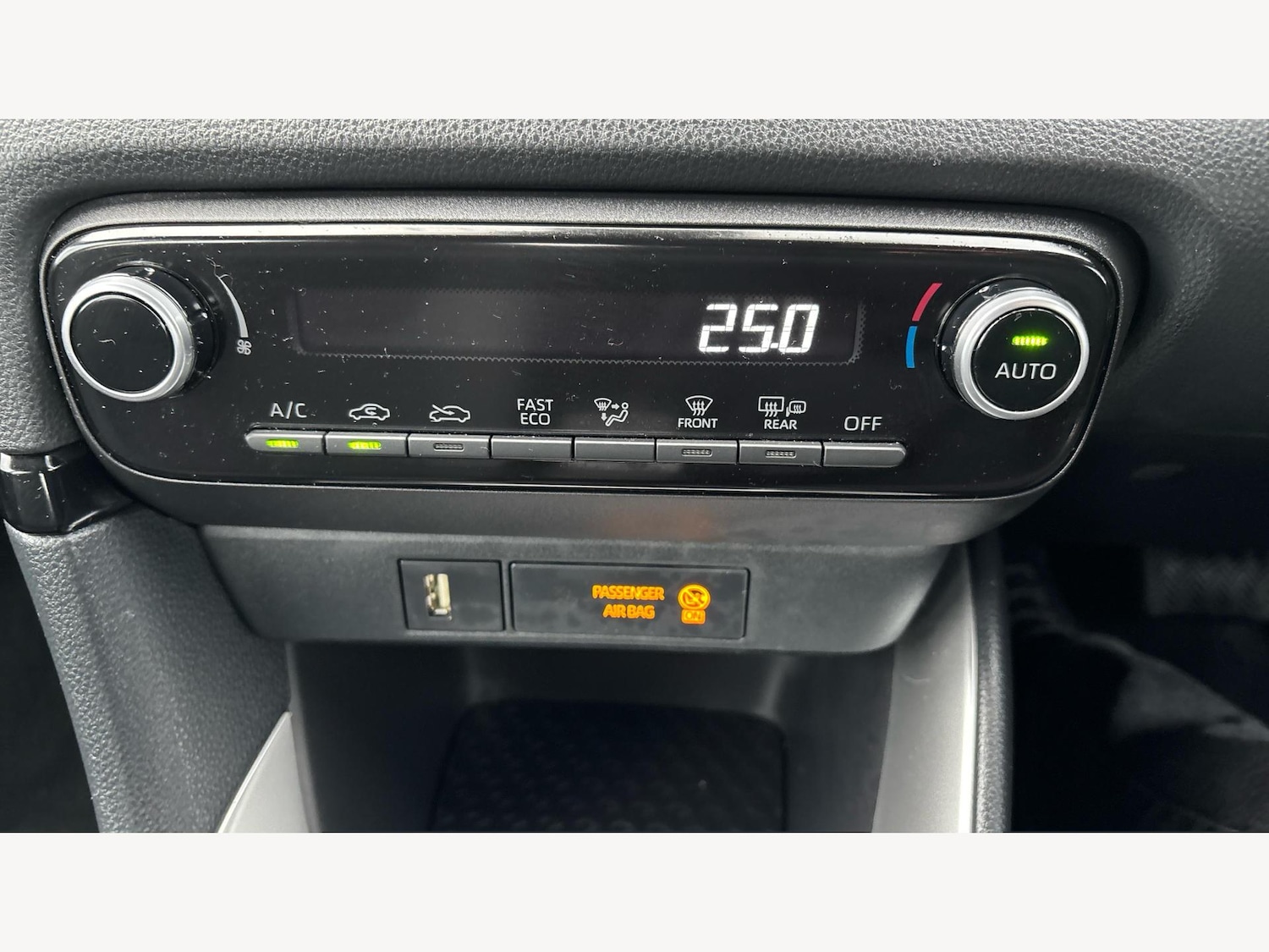 Used Toyota Yaris for sale - 77359316: Photo 23