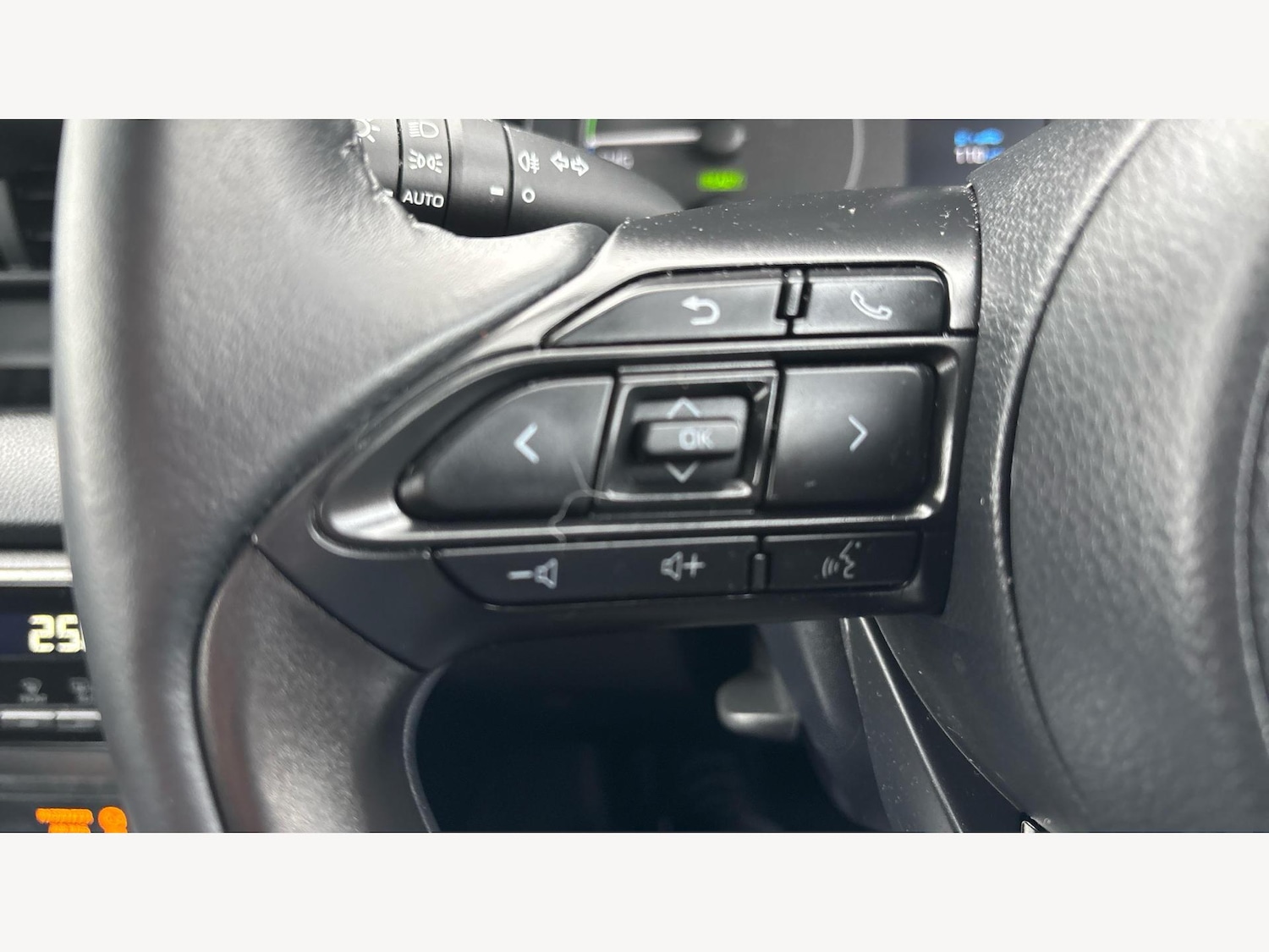 Used Toyota Yaris for sale - 77359316: Photo 24