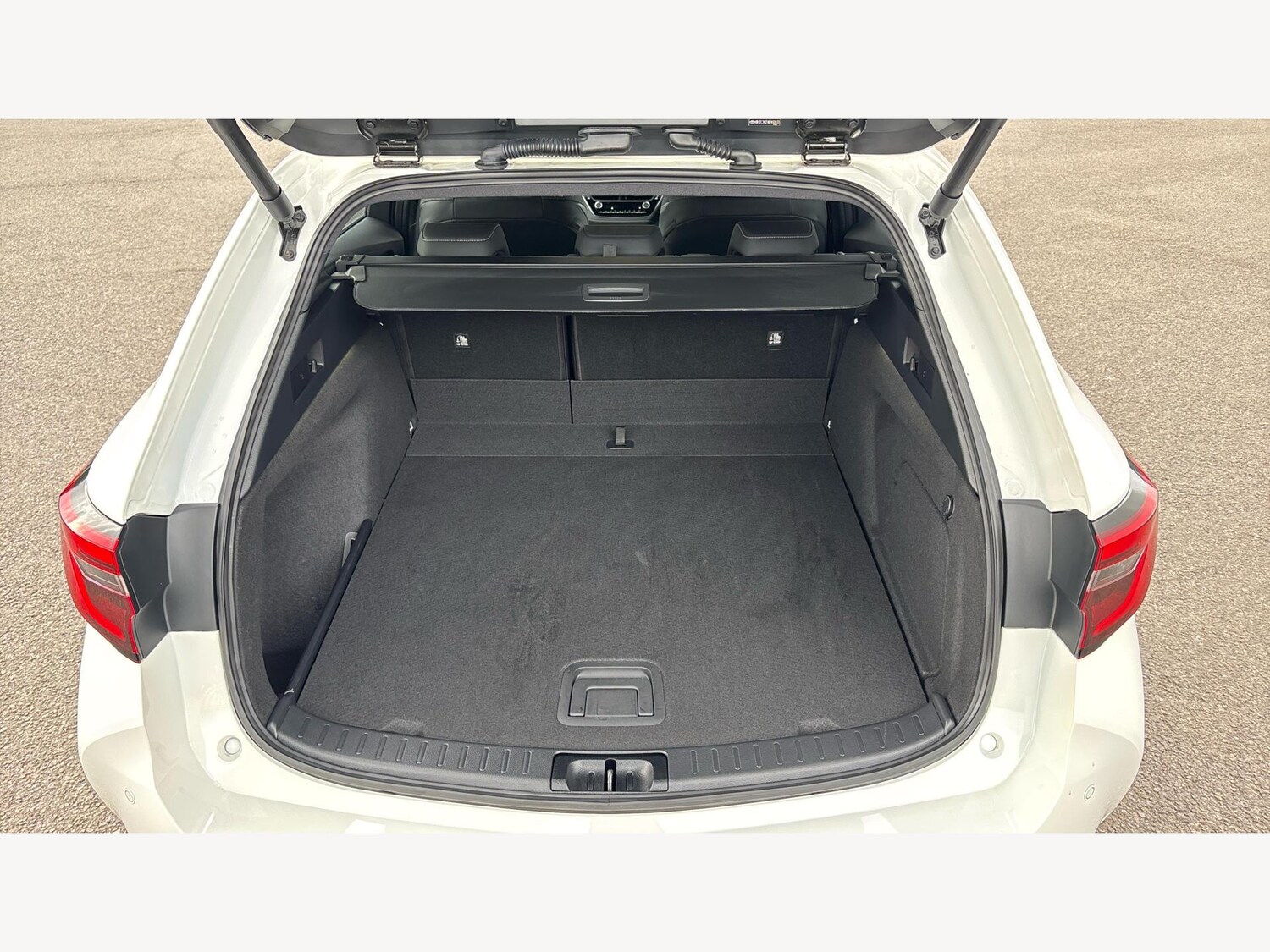 Used Toyota Corolla 2024 for sale - 76456809: Photo 16