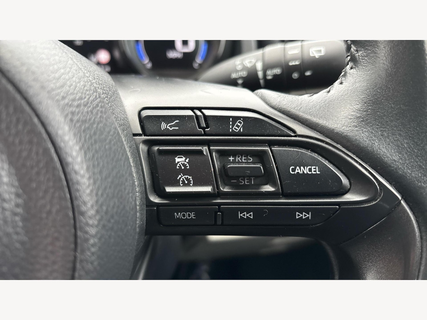 Used Toyota Yaris for sale - 77230502: Photo 25