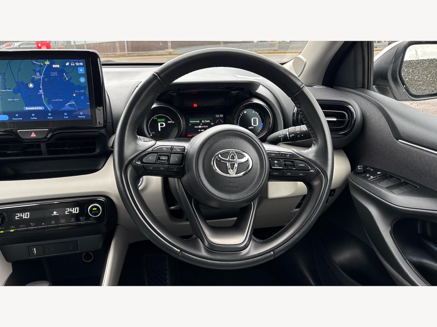 Used Toyota Yaris for sale - 77230502: Photo 8