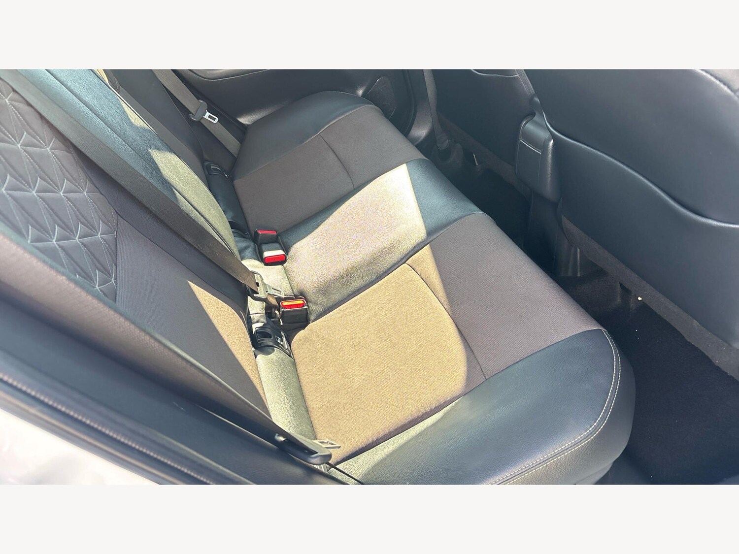 Used Toyota Yaris Cross 2023 for sale - 77969813: Photo 14