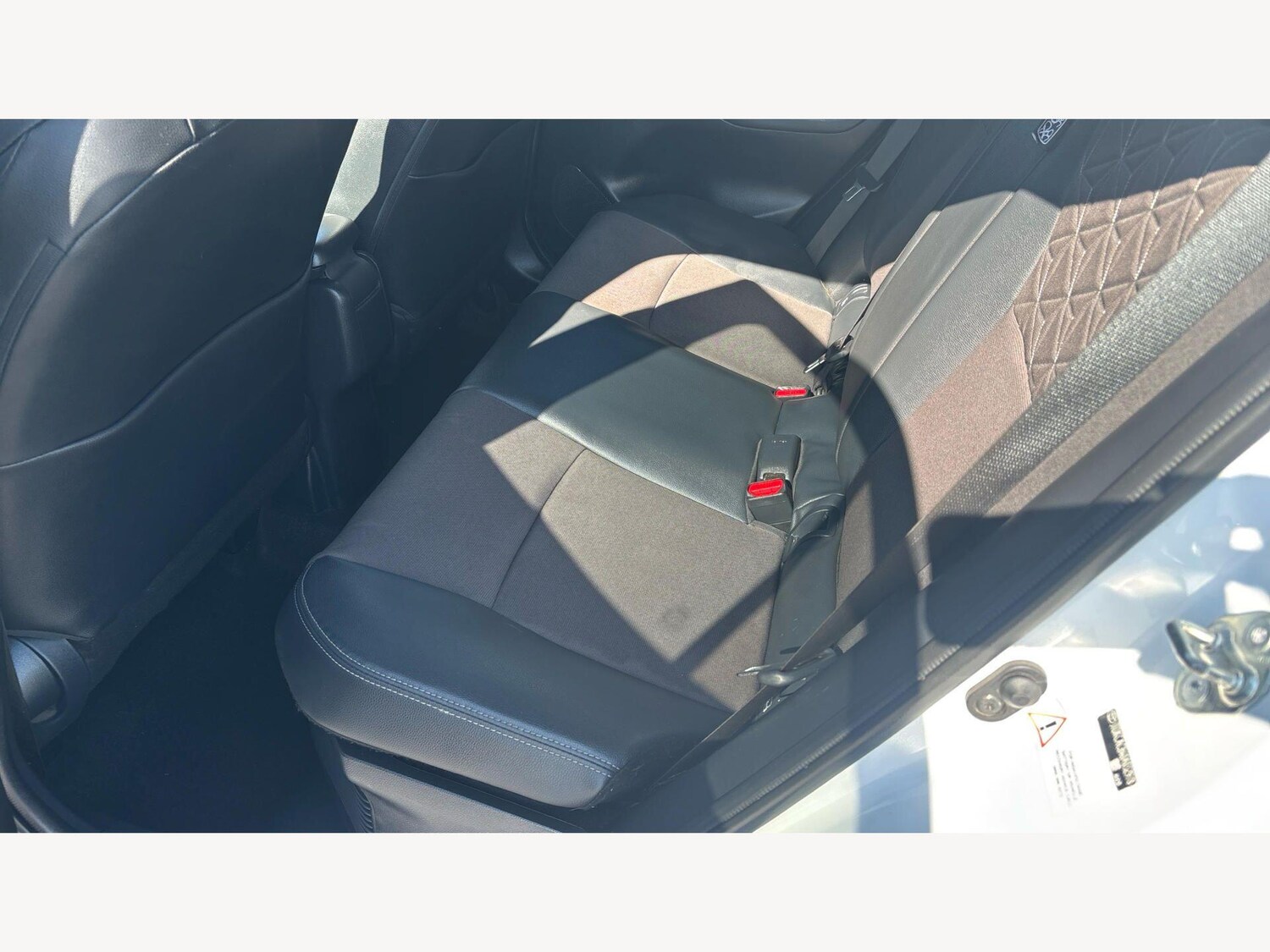 Used Toyota Yaris Cross 2023 for sale - 77969813: Photo 15