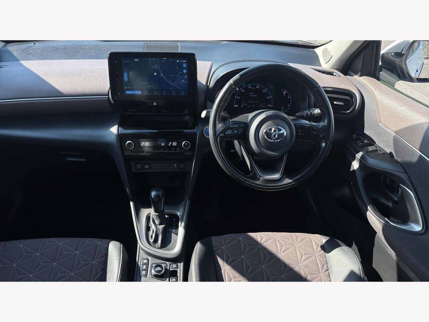 Used Toyota Yaris Cross 2023 for sale - 77969813: Photo 7
