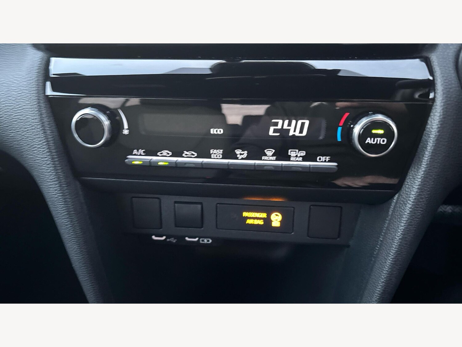 Used Toyota Yaris Cross 2025 for sale - 77253623: Photo 23