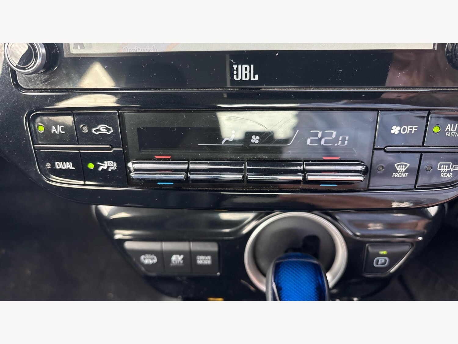 Used Toyota Prius 2020 for sale - 76151124: Photo 23