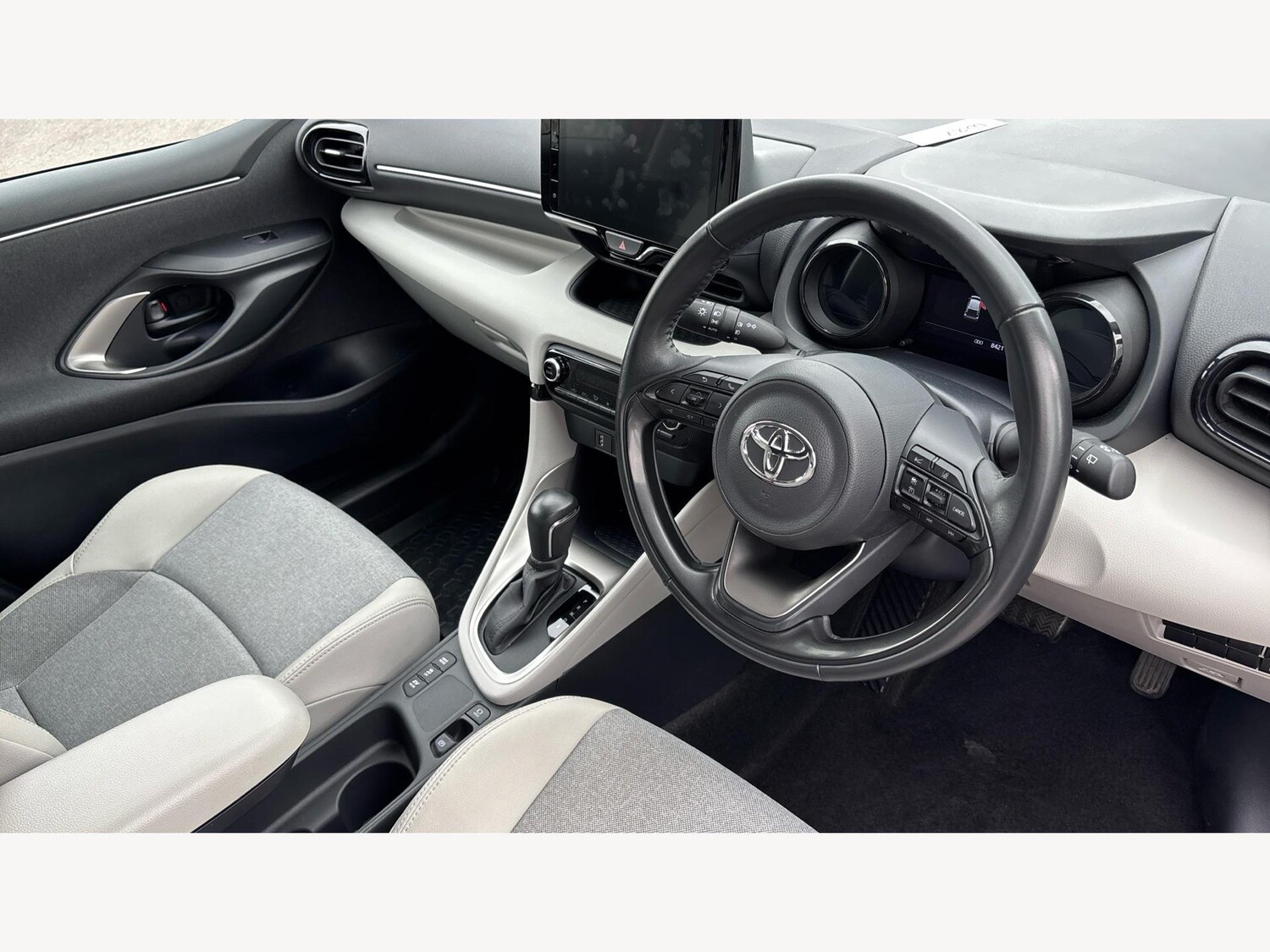Used Toyota Yaris 2022 for sale - 76215053: Photo 13