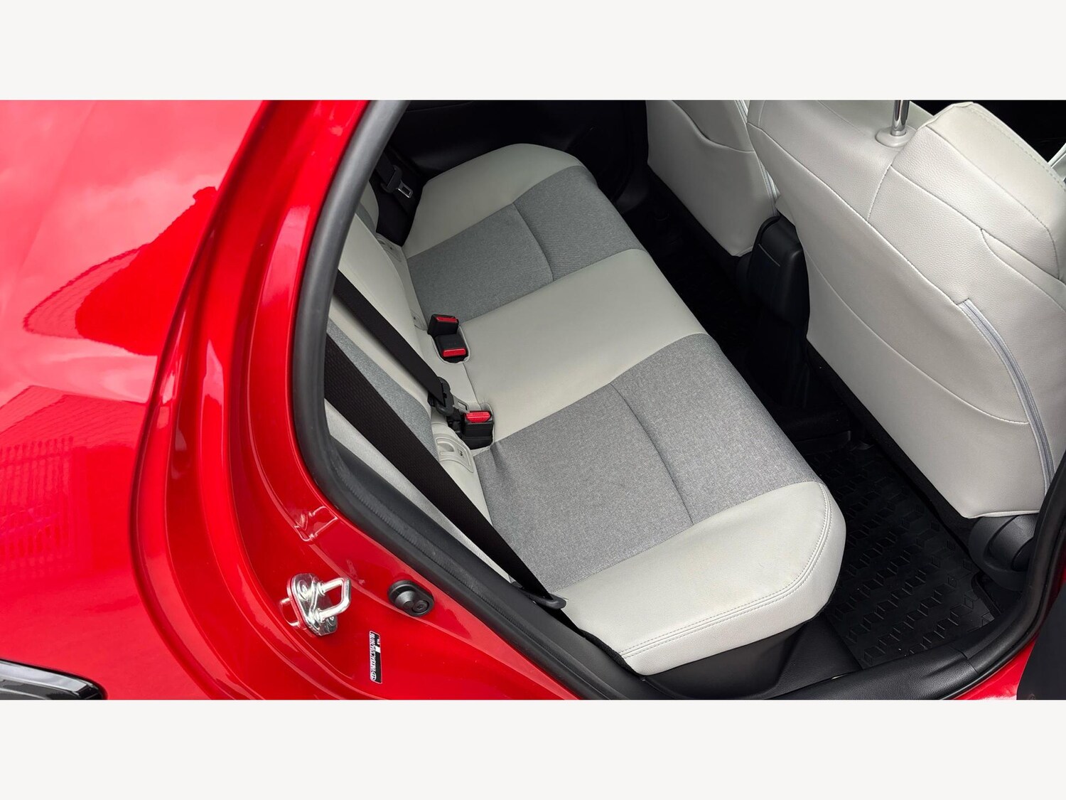 Used Toyota Yaris 2022 for sale - 76215053: Photo 14