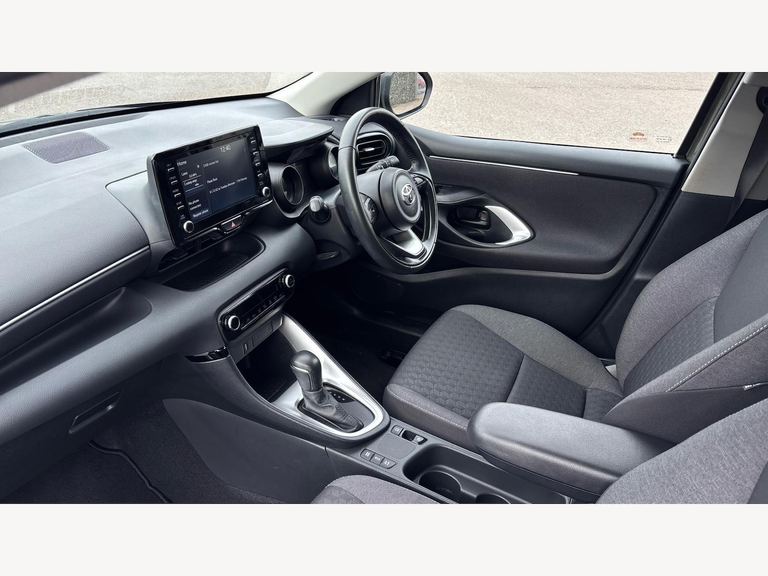 Used Toyota Yaris 2023 for sale - 77598152: Photo 12